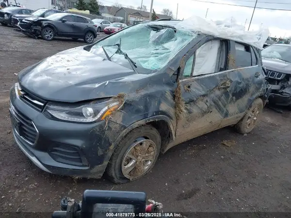 3GNCJPSB7KL307521 2019 CHEVROLET TRAX - Image 2