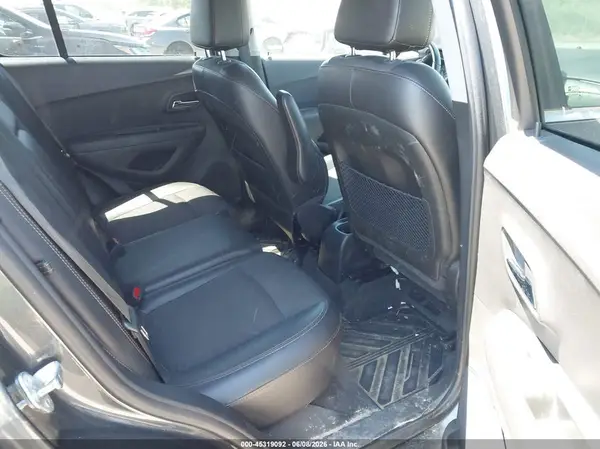 3GNCJPSB7KL345864 2019 CHEVROLET TRAX - Image 8