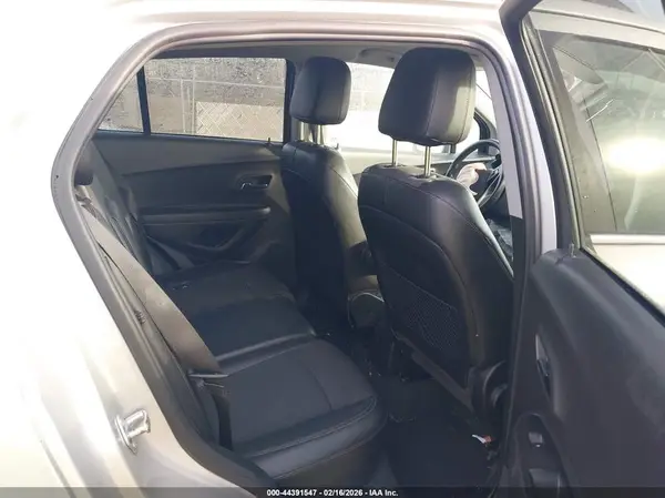 3GNCJPSB7KL358176 2019 CHEVROLET TRAX - Image 8