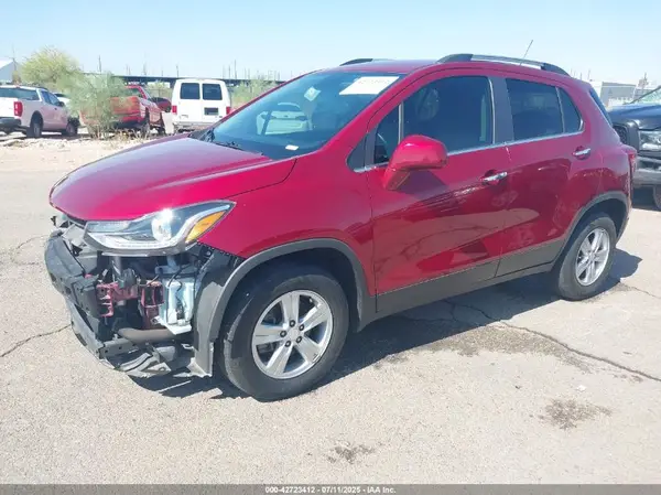 3GNCJPSB7KL399097 2019 CHEVROLET TRAX - Image 2