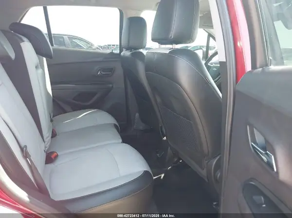 3GNCJPSB7KL399097 2019 CHEVROLET TRAX - Image 8