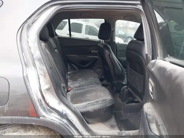 3GNCJPSB7LL119308 2020 CHEVROLET TRAX - Image 8