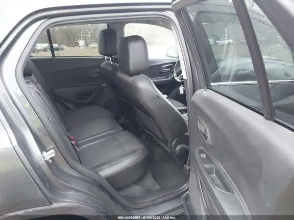 3GNCJPSB7LL124377 2020 CHEVROLET TRAX - Image 8