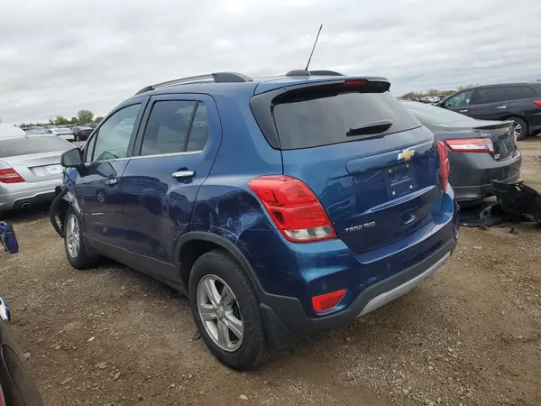 3GNCJPSB7LL132737 2020 CHEVROLET TRAX - Image 2