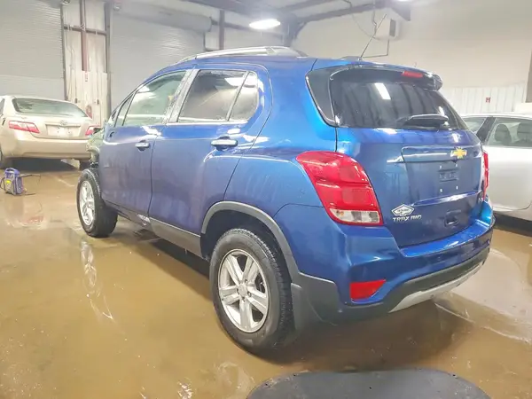 3GNCJPSB7LL157749 2020 CHEVROLET TRAX - Image 2