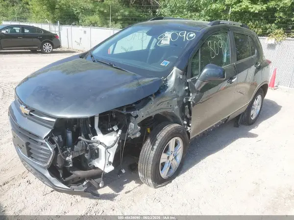 3GNCJPSB7LL173014 2020 CHEVROLET TRAX - Image 2