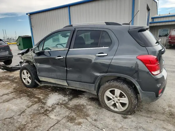3GNCJPSB7LL253624 2020 CHEVROLET TRAX - Image 2
