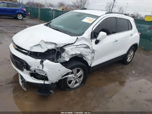 3GNCJPSB7LL266339 2020 CHEVROLET TRAX - Image 2