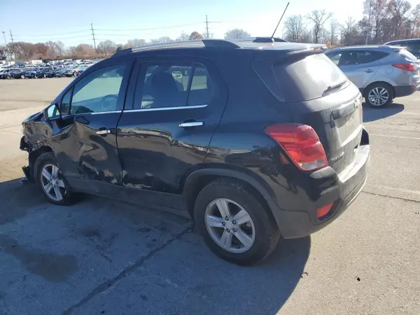 3GNCJPSB7LL300697 2020 CHEVROLET TRAX - Image 2