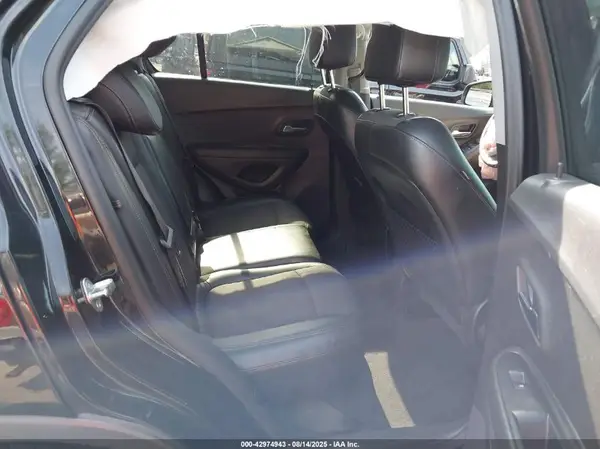 3GNCJPSB7LL308587 2020 CHEVROLET TRAX - Image 8