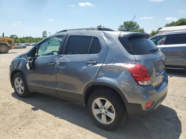 3GNCJPSB7LL329777 2020 CHEVROLET TRAX - Image 2