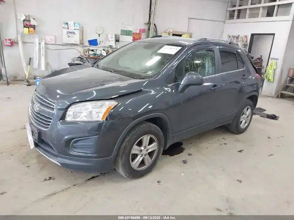 3GNCJPSB8GL145289 2016 CHEVROLET TRAX - Image 2