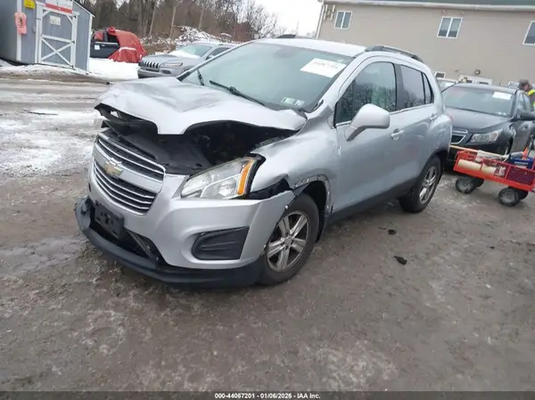 3GNCJPSB8GL152162 2016 CHEVROLET TRAX - Image 2