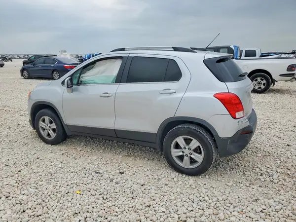 3GNCJPSB8GL194153 2016 CHEVROLET TRAX - Image 2