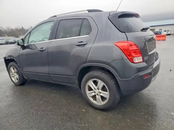 3GNCJPSB8GL225921 2016 CHEVROLET TRAX - Image 2
