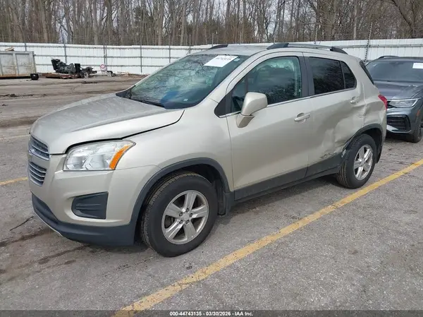 3GNCJPSB8GL239690 2016 CHEVROLET TRAX - Image 2