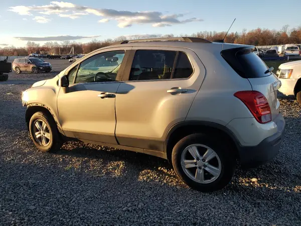 3GNCJPSB8GL261527 2016 CHEVROLET TRAX - Image 2