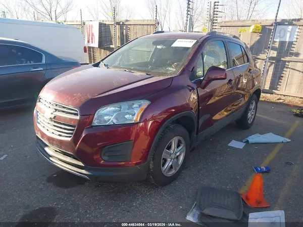 3GNCJPSB8GL261642 2016 CHEVROLET TRAX - Image 2