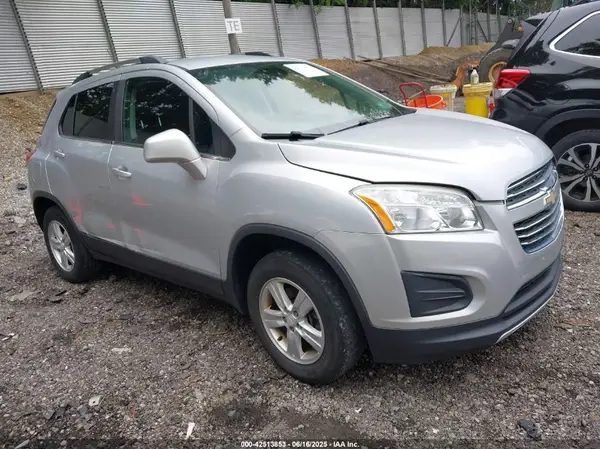 3GNCJPSB8GL262032 2016 CHEVROLET TRAX - Image 1
