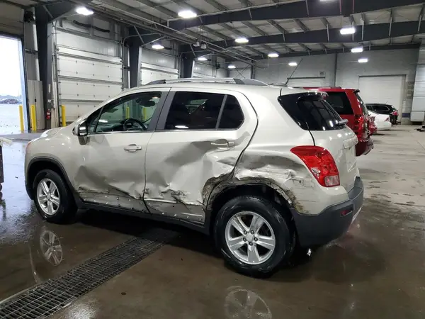 3GNCJPSB8GL264461 2016 CHEVROLET TRAX - Image 2