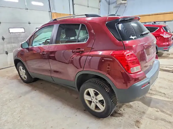 3GNCJPSB8GL267148 2016 CHEVROLET TRAX - Image 2