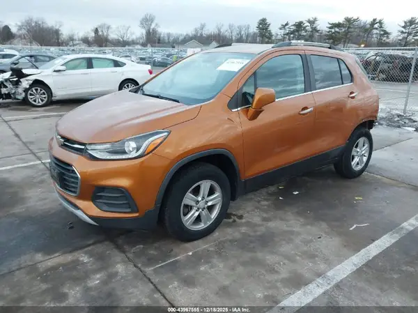 3GNCJPSB8HL172638 2017 CHEVROLET TRAX - Image 2