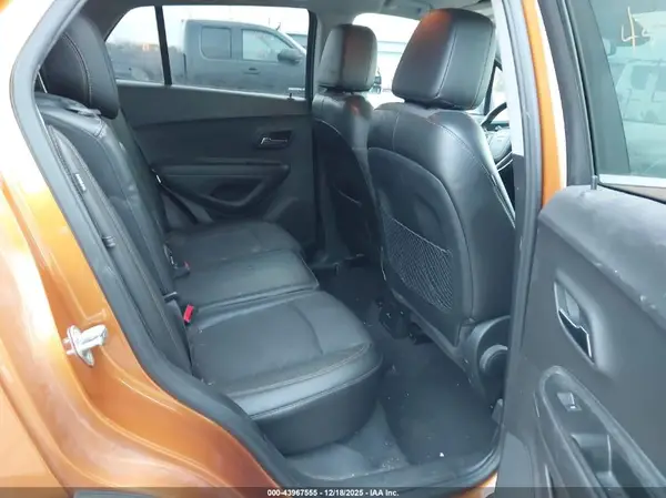 3GNCJPSB8HL172638 2017 CHEVROLET TRAX - Image 8