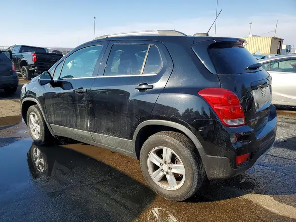 3GNCJPSB8HL272318 2017 CHEVROLET TRAX - Image 2