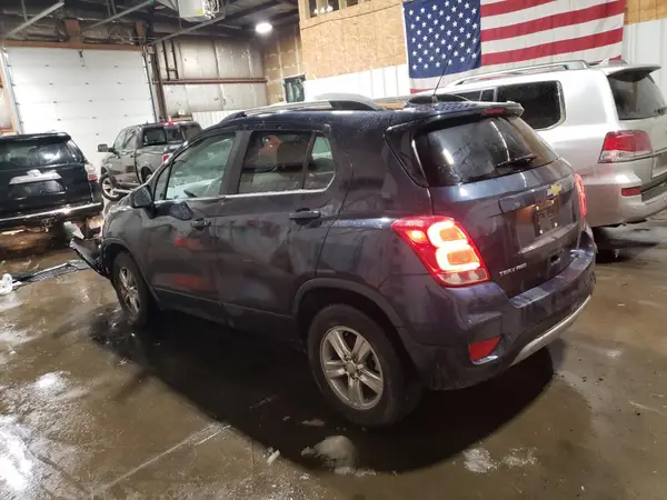 3GNCJPSB8JL216868 2018 CHEVROLET TRAX - Image 2