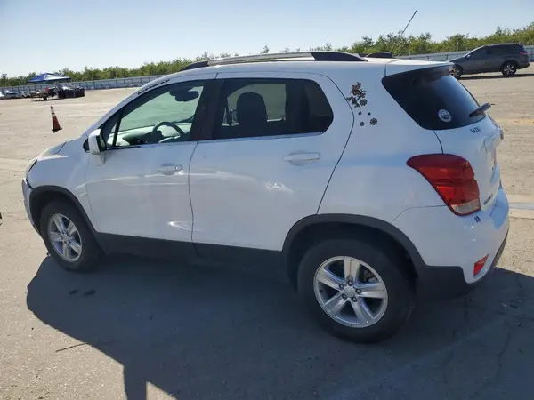 3GNCJPSB8JL234982 2018 CHEVROLET TRAX - Image 2