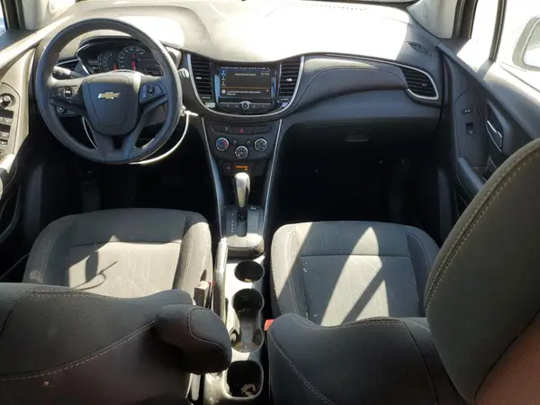 3GNCJPSB8JL234982 2018 CHEVROLET TRAX - Image 8