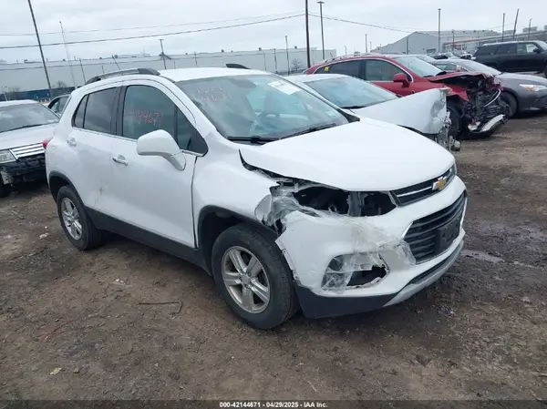 3GNCJPSB8JL243634 2018 CHEVROLET TRAX - Image 1