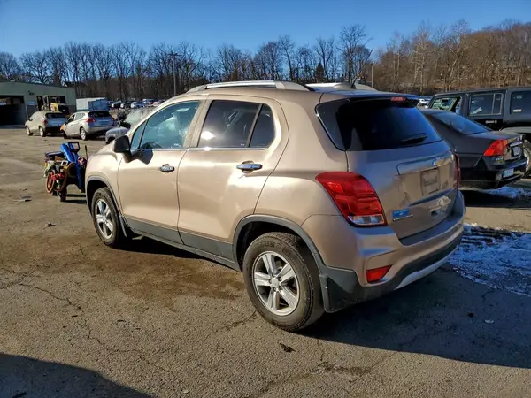 3GNCJPSB8JL263950 2018 CHEVROLET TRAX - Image 2