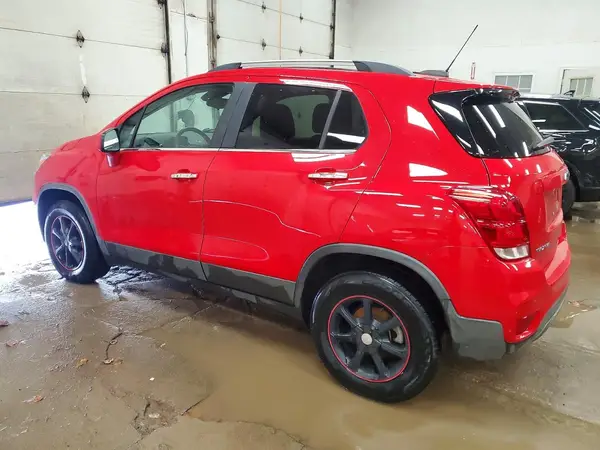 3GNCJPSB8JL303475 2018 CHEVROLET TRAX - Image 2
