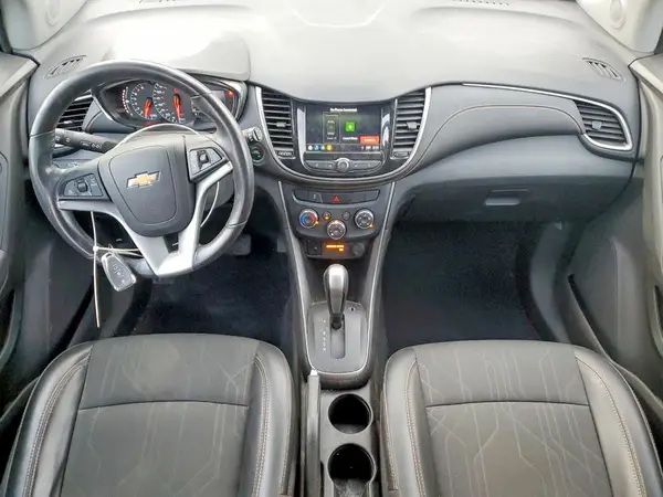 3GNCJPSB8JL325573 2018 CHEVROLET TRAX - Image 8