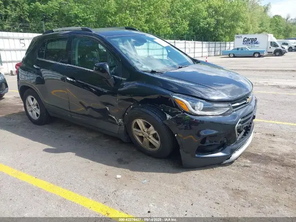 3GNCJPSB8JL327517 2018 CHEVROLET TRAX - Image 1