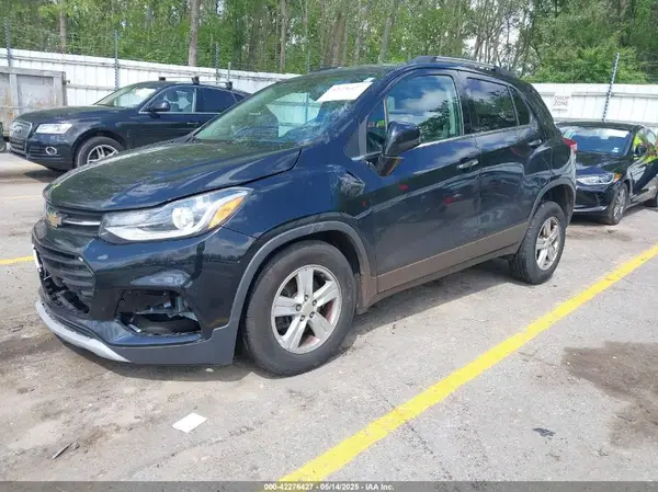 3GNCJPSB8JL327517 2018 CHEVROLET TRAX - Image 2