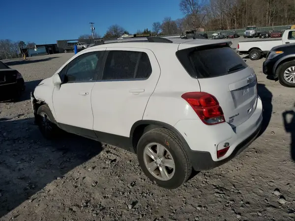 3GNCJPSB8JL340364 2018 CHEVROLET TRAX - Image 2