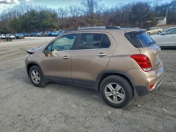 3GNCJPSB8JL375180 2018 CHEVROLET TRAX - Image 2