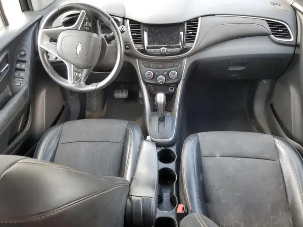 3GNCJPSB8JL401681 2018 CHEVROLET TRAX - Image 8