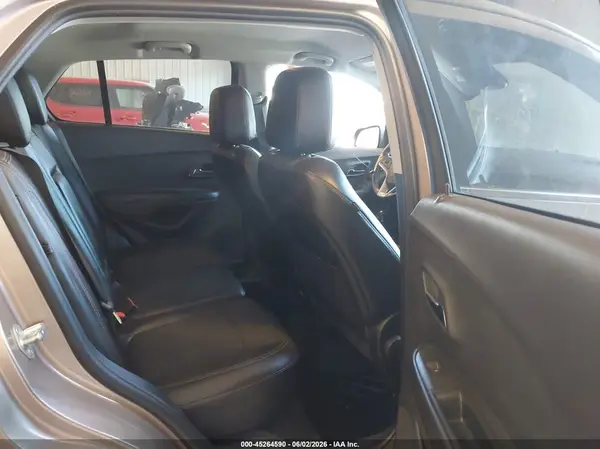 3GNCJPSB8KL127996 2019 CHEVROLET TRAX - Image 8