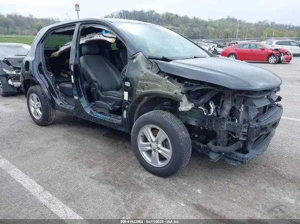 3GNCJPSB8KL182271 2019 CHEVROLET TRAX - Image 1