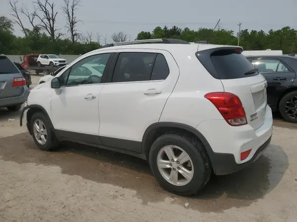 3GNCJPSB8KL193769 2019 CHEVROLET TRAX - Image 2