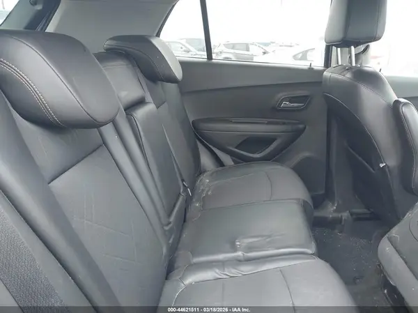 3GNCJPSB8KL229105 2019 CHEVROLET TRAX - Image 8