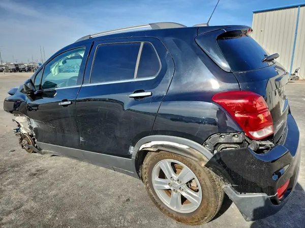 3GNCJPSB8KL232909 2019 CHEVROLET TRAX - Image 2