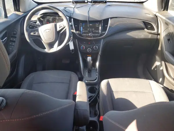 3GNCJPSB8KL270219 2019 CHEVROLET TRAX - Image 8