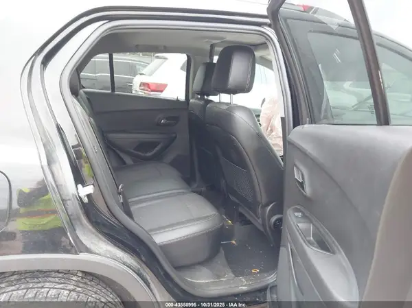 3GNCJPSB8KL276926 2019 CHEVROLET TRAX - Image 8