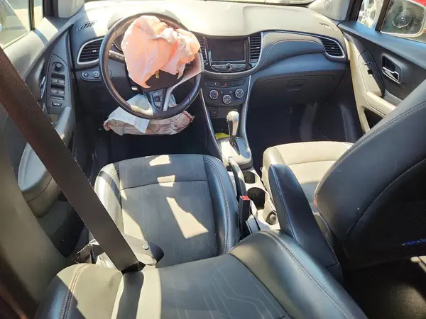 3GNCJPSB8KL285321 2019 CHEVROLET TRAX - Image 8