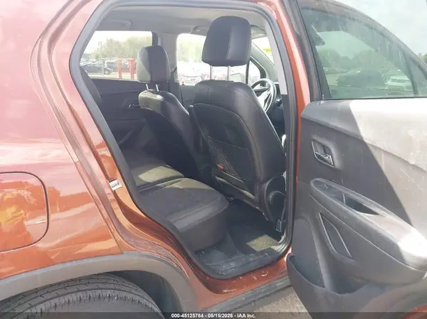 3GNCJPSB8KL293175 2019 CHEVROLET TRAX - Image 8