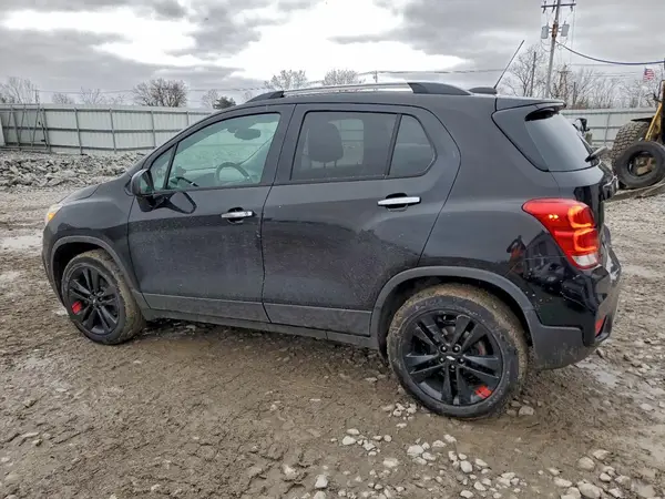 3GNCJPSB8KL301047 2019 CHEVROLET TRAX - Image 2